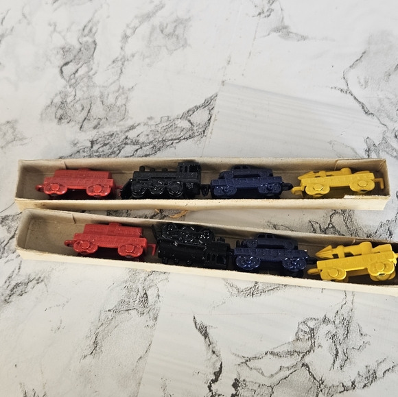 2 B. SHACKMAN, 1984 MINIATURE METAL TOY TRAIN SET Vintage - Picture 4 of 8